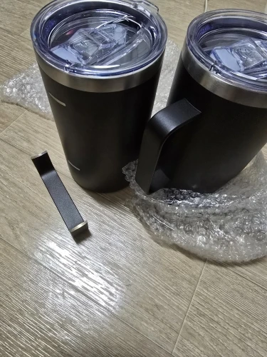 Sleek 680 ml Stainless Steel Travel Mug - Stay Hydrated Anywhere photo review