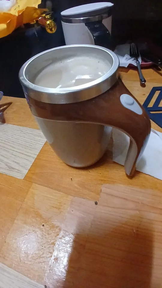 Effortless Magnetic Mixing Cup - Stylish Travel Companion photo review