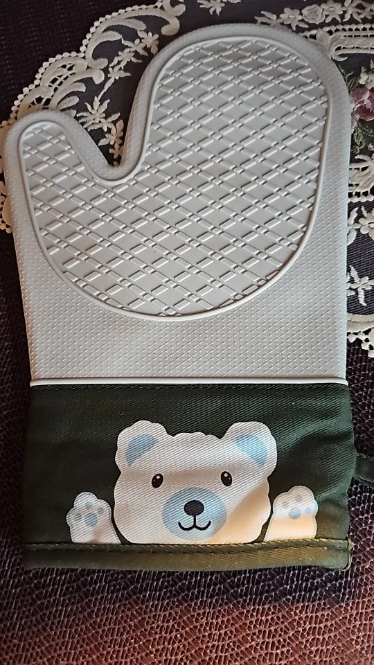 Silicone Heat-Resistant Gloves for Safe Baking & Cooking photo review