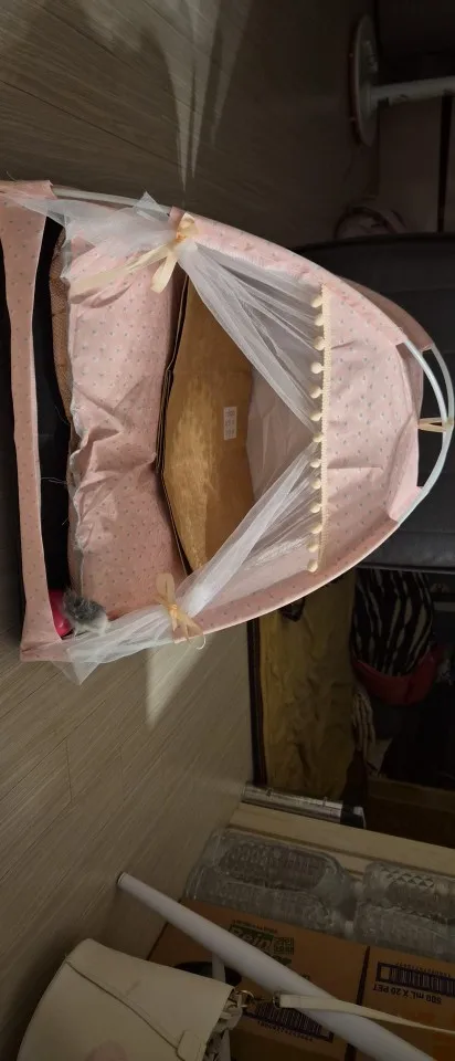 Cozy Clamshell Cat Tent Bed for Ultimate Winter Comfort photo review