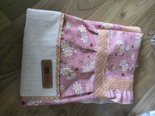 Charming Floral Canvas Apron - Stain Resistant & Stylish photo review