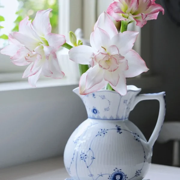 Luxury Jingdezhen Vase: Vintage Earthenware Floral Elegance