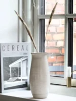 Minimalist White Cerc Flower Vase for Elegant Home Decor - Image 2