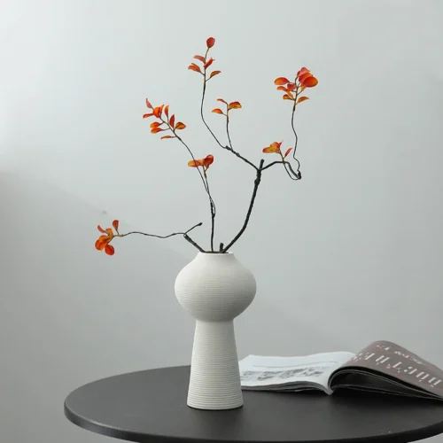 Minimalist Japanese Flower Vase: Elevate Your Decor Elegantly
