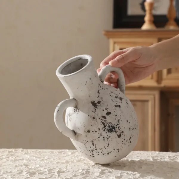 Vase 18.6CM High Nostalgic Handmade Ceramic Vases Vintage Handmade Style For Indoor Decorative Elegant Decorative Vases