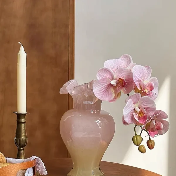 Chic Pink Gradient Glass Vase for Elegant Floral Displays
