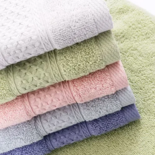 Ultra-Soft Cotton Bath Towel - Highly Absorbent & Versatile