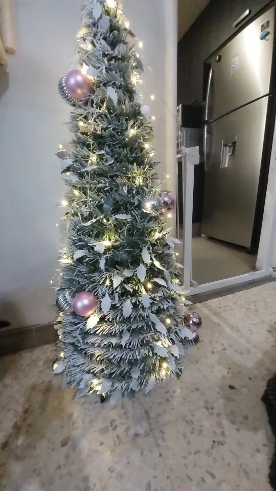 Customizable 6 ft Christmas Tree - Pre-Decorated & Foldable photo review