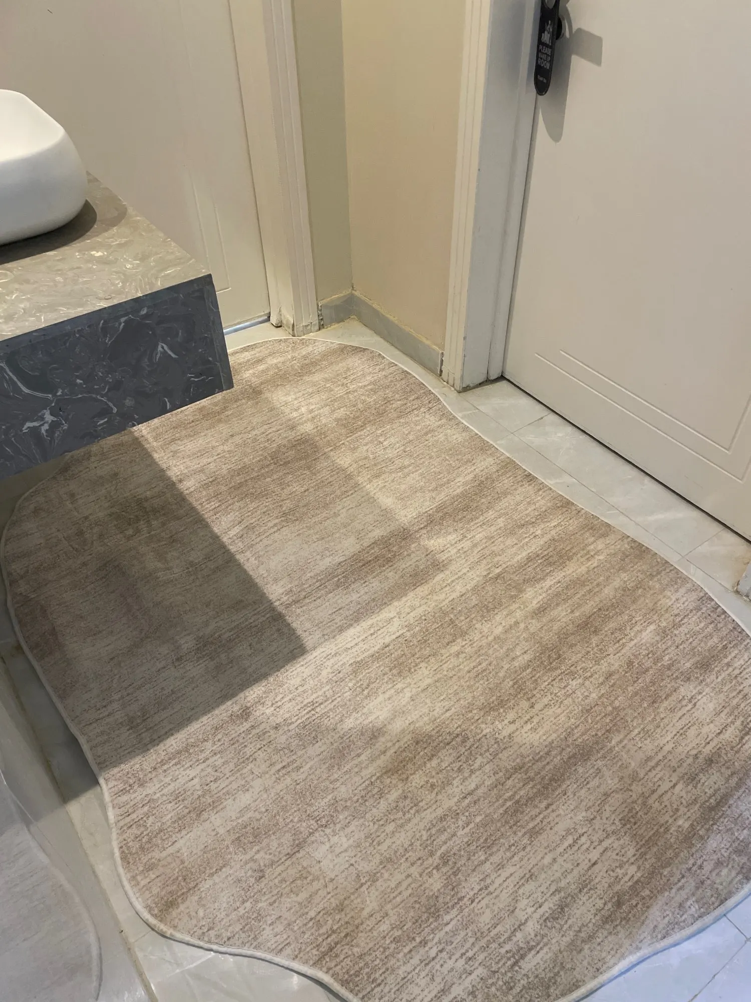 Custom Modern Polyester Rug: Washable, Anti-Slip & Vibrant! photo review