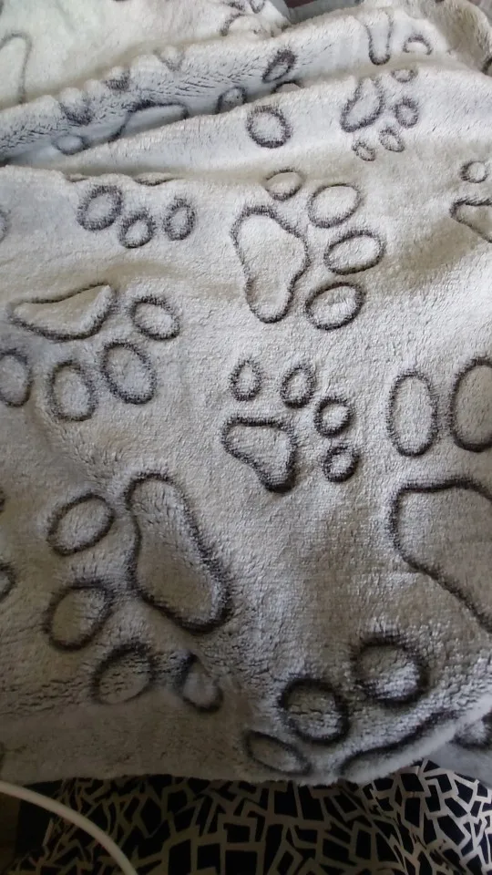 Luxurious Flannel Dog Blanket – Soft, Cozy & Washable! photo review