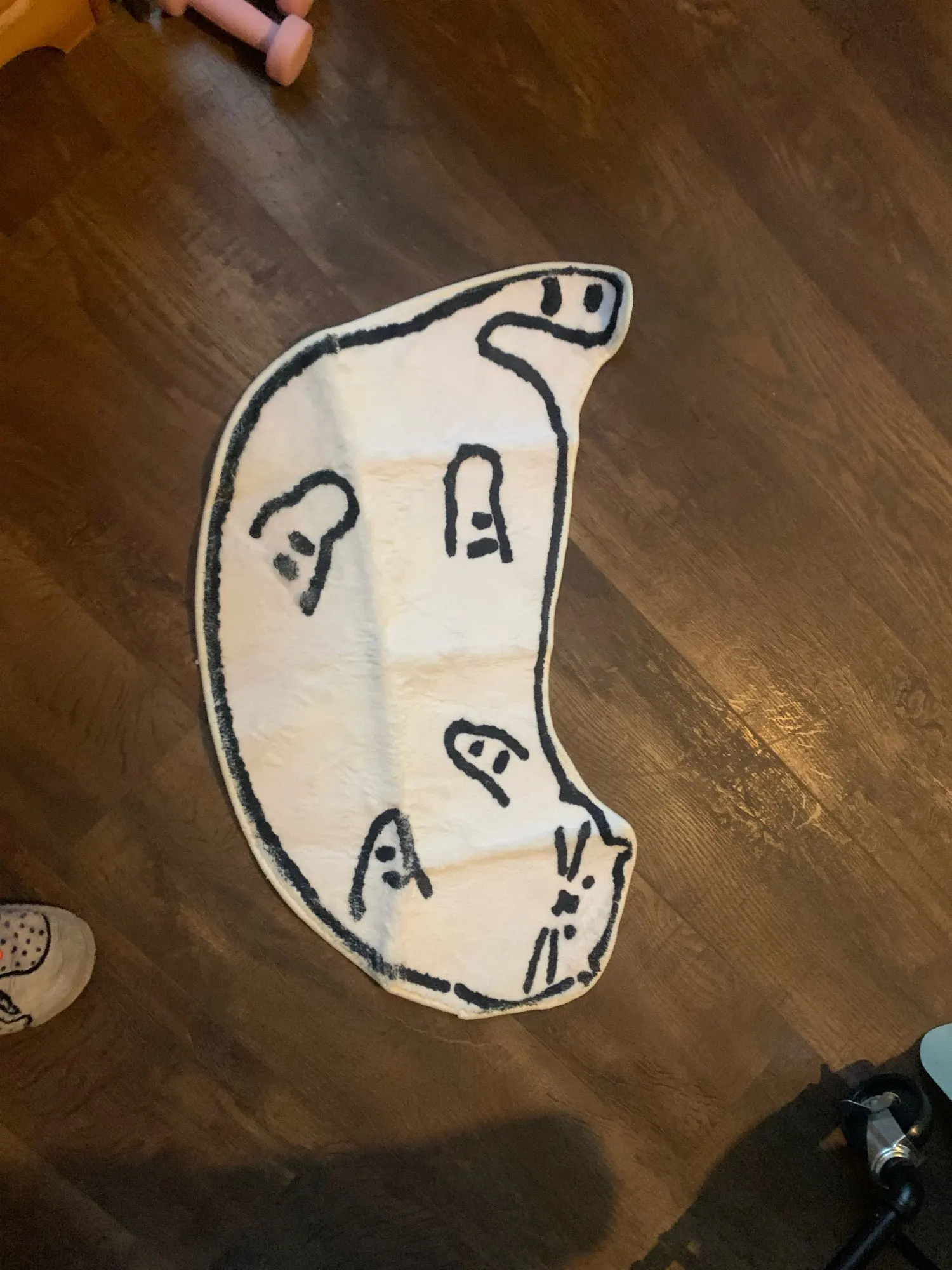 Luxurious Soft Animal Mat: Washable, Anti-Slip Home Decor photo review