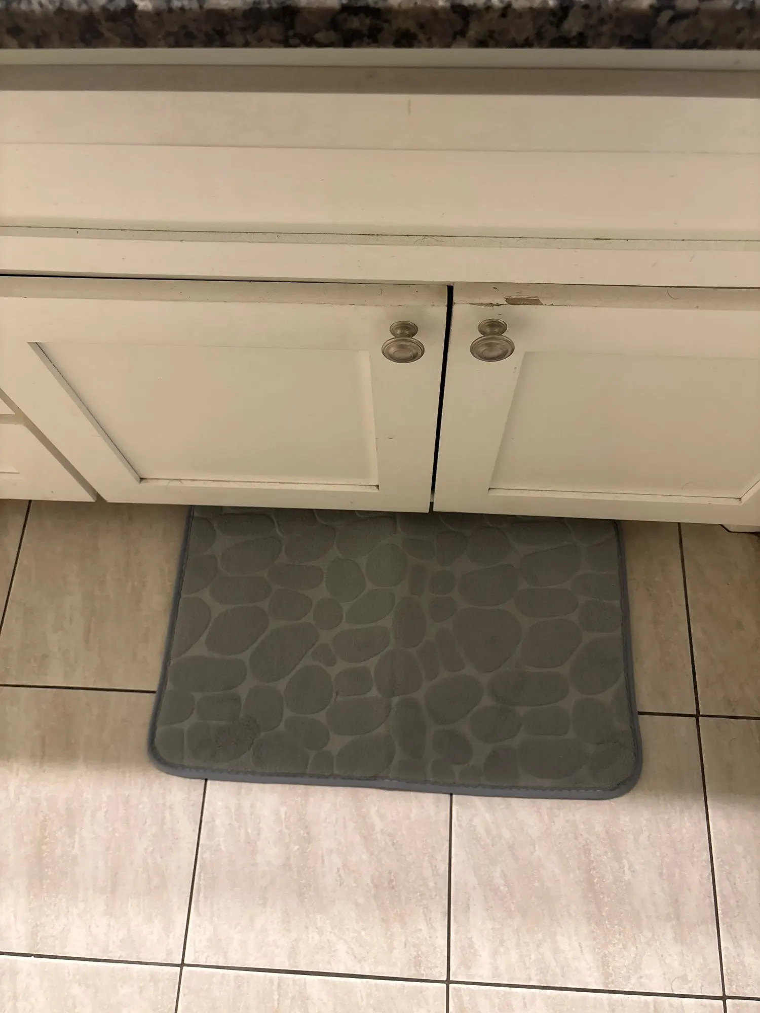 Luxurious Microfiber Pebble Mat for Stylish Home Comfort photo review