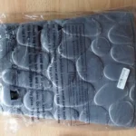 Plush Curved Bathroom Mat - Non-Slip & Absorbent Comfort photo review