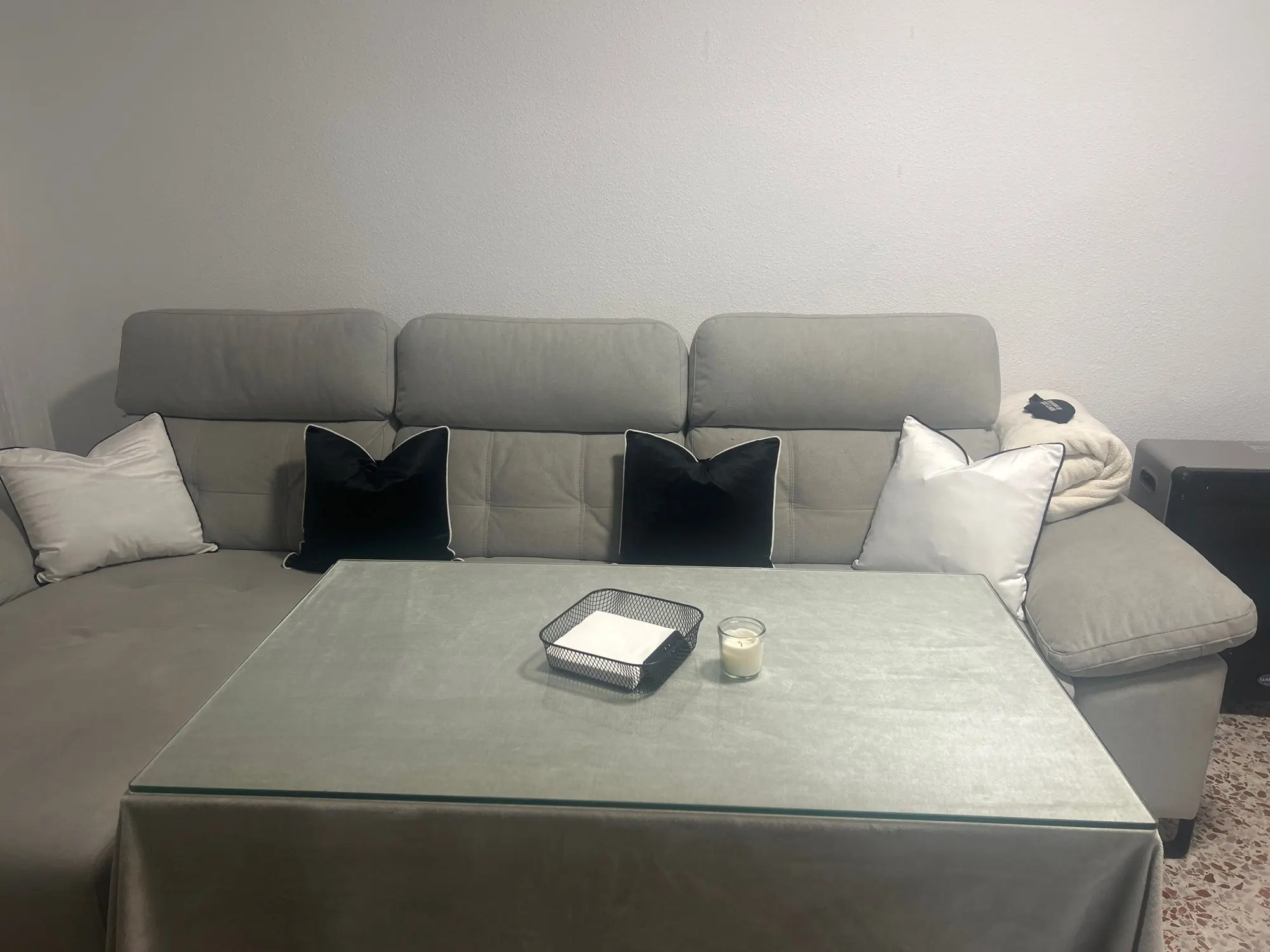 Luxurious Velvet Pillow Cover for Chic Home Décor 45 x45/50 x50/30 x50 photo review