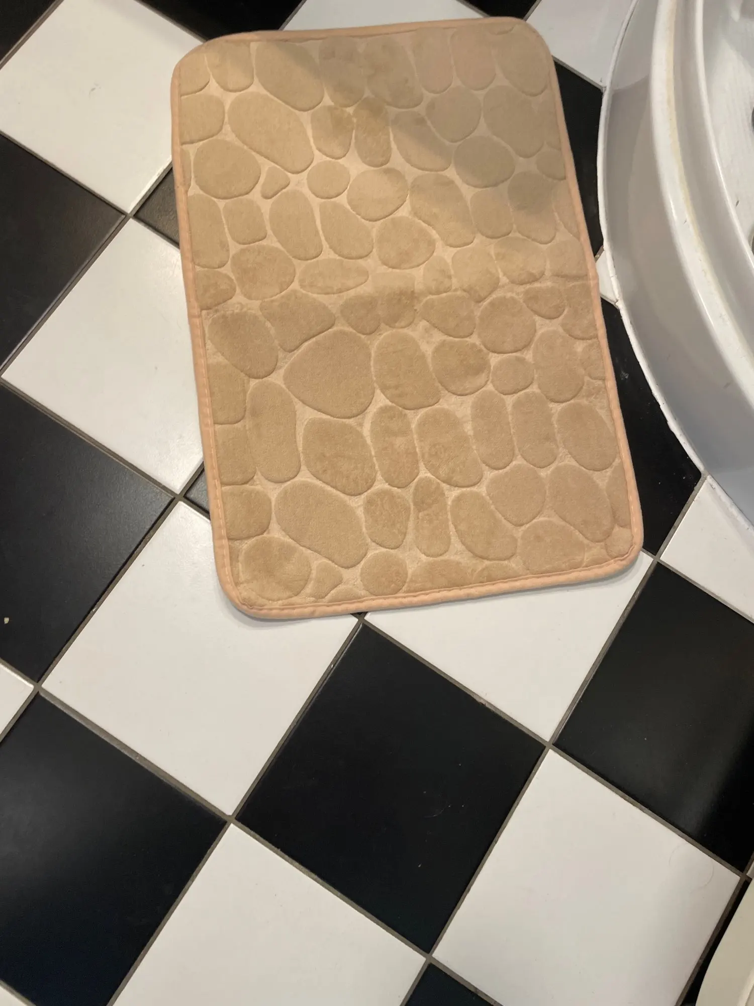 Luxurious Microfiber Pebble Mat for Stylish Home Comfort photo review