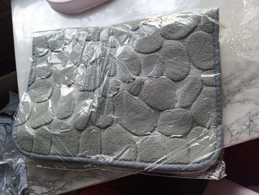 Luxurious Microfiber Pebble Mat for Stylish Home Comfort photo review