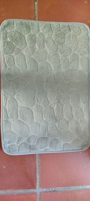 Luxurious Microfiber Pebble Mat for Stylish Home Comfort photo review