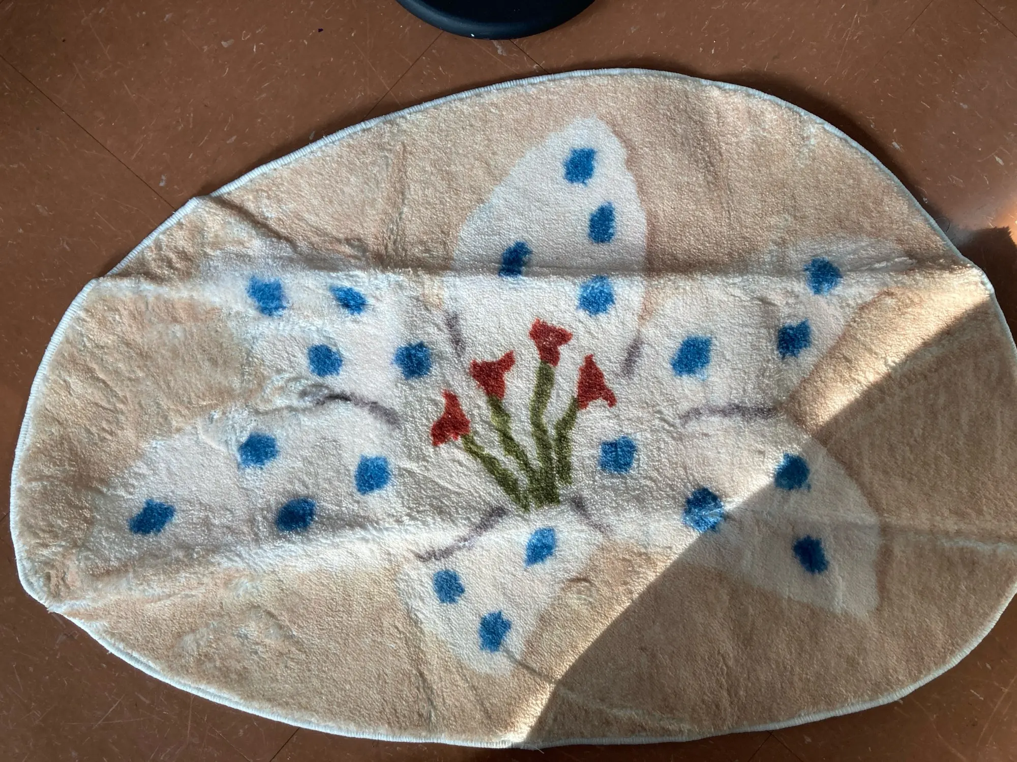 VIKAMA Elliptical Floral Bedroom Rug Off White Background With Blue Petals And Red Stamen Pattern Decorat Floor Mat Home Decor photo review