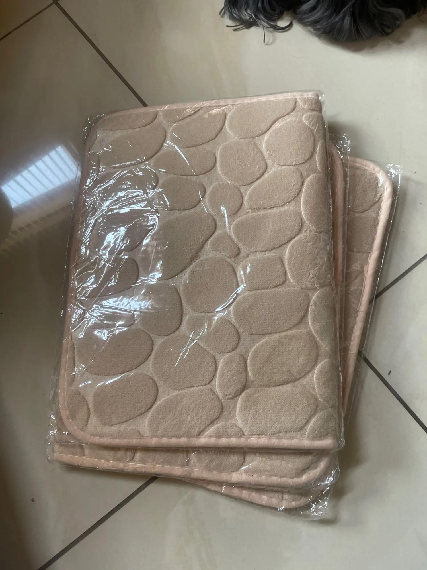 Luxurious Microfiber Pebble Mat for Stylish Home Comfort photo review