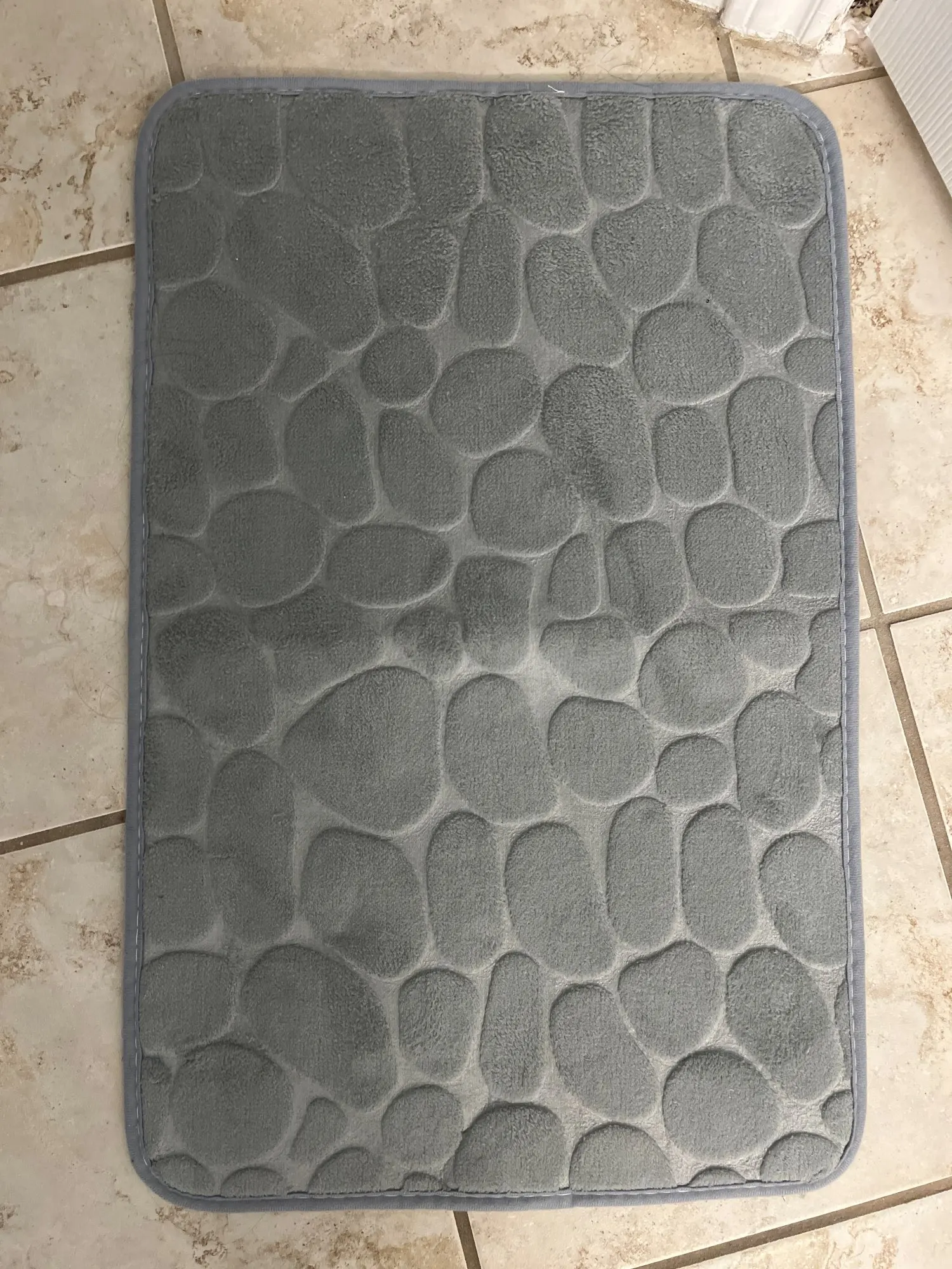 Luxurious Microfiber Pebble Mat for Stylish Home Comfort photo review