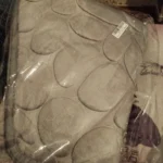 Plush Curved Bathroom Mat - Non-Slip & Absorbent Comfort photo review