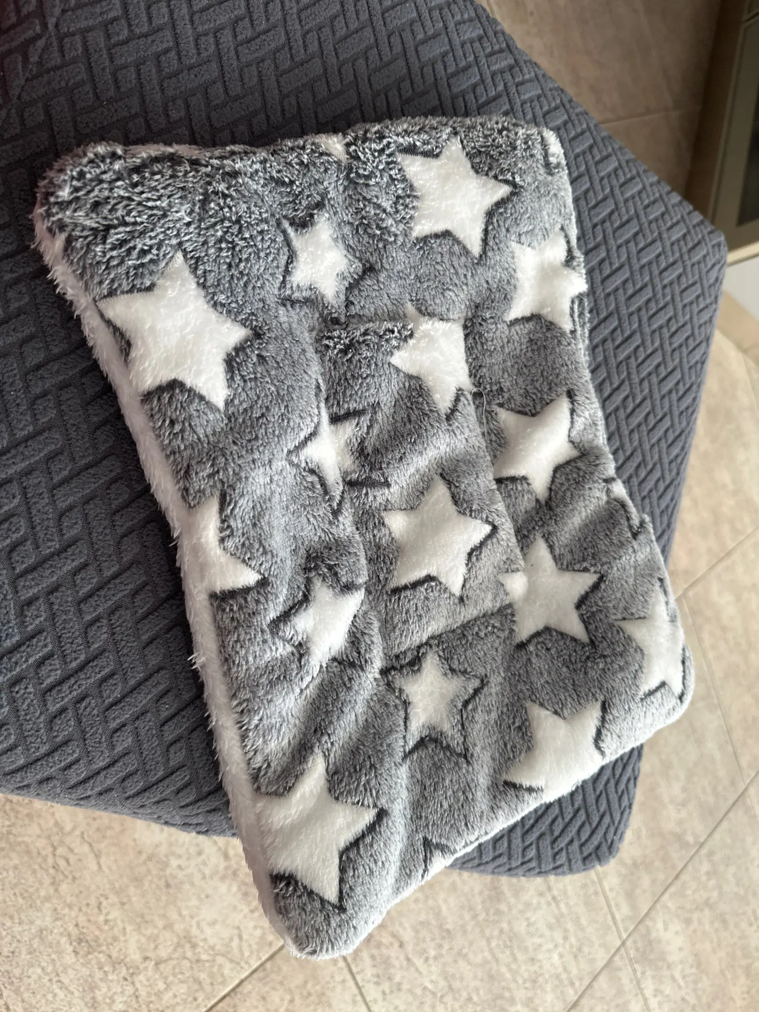 Cozy Flannel Pet Sleeping Mat for Dogs & Cats - 7 Colors Available photo review