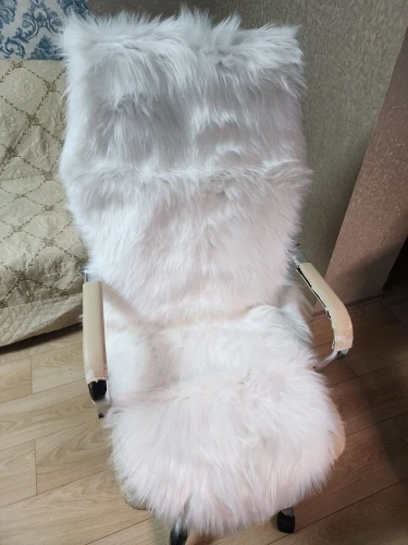 Cozy Faux Sheepskin Washable Seat Mats for Chic Spaces photo review