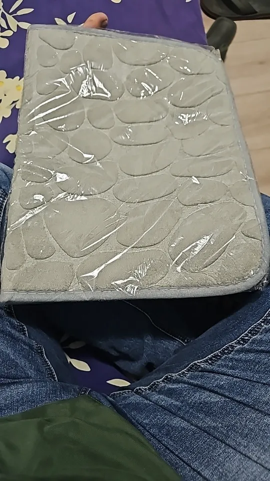 Luxurious Microfiber Pebble Mat for Stylish Home Comfort photo review