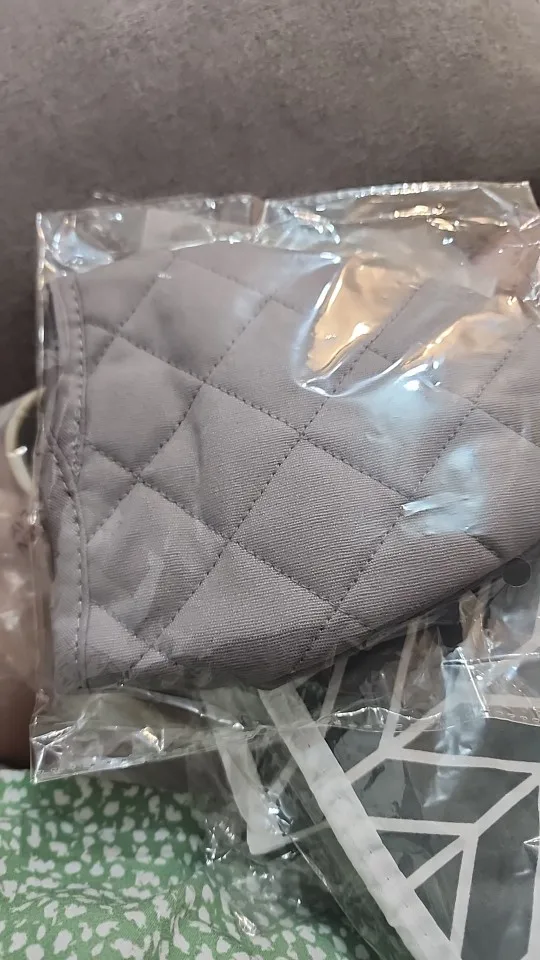 Fish Shaped Silicone Oven Gloves: Fun, Safe & Versatile Cooking photo review