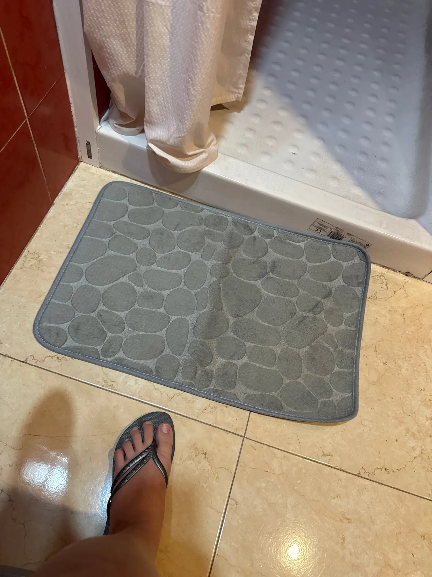 Luxurious Microfiber Pebble Mat for Stylish Home Comfort photo review