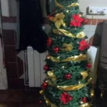 Customizable 6 ft Christmas Tree - Safety Certified & Foldable photo review