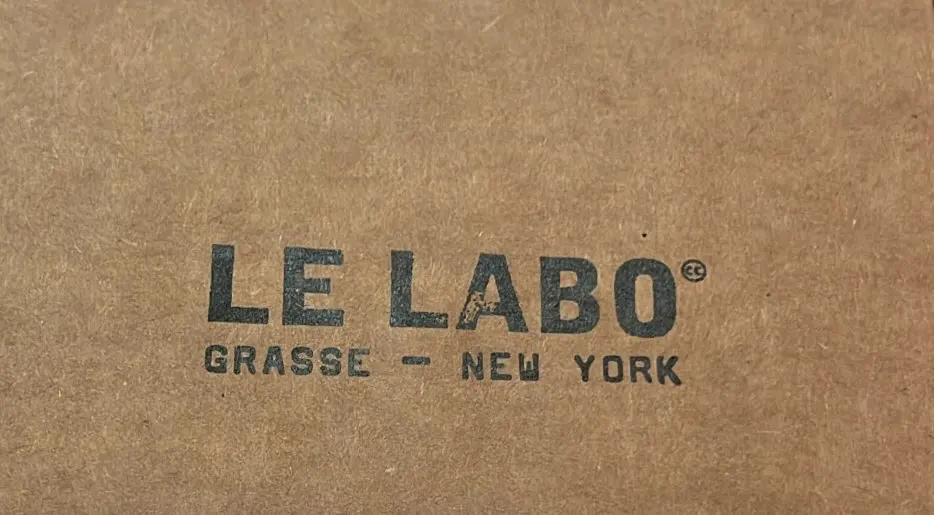 Cozy Round Plush Dog & Cat Bed for Ultimate Warmth & Style photo review