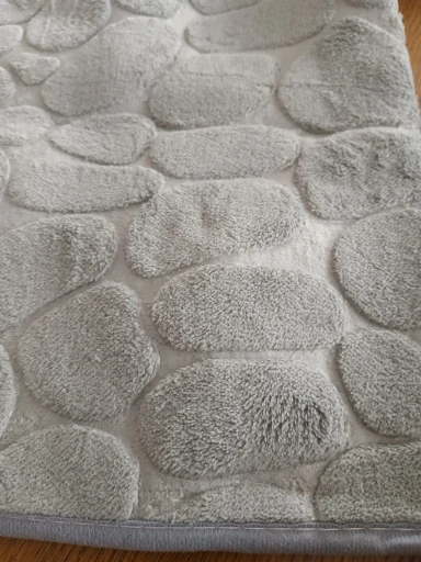 Luxurious Microfiber Pebble Mat for Stylish Home Comfort photo review