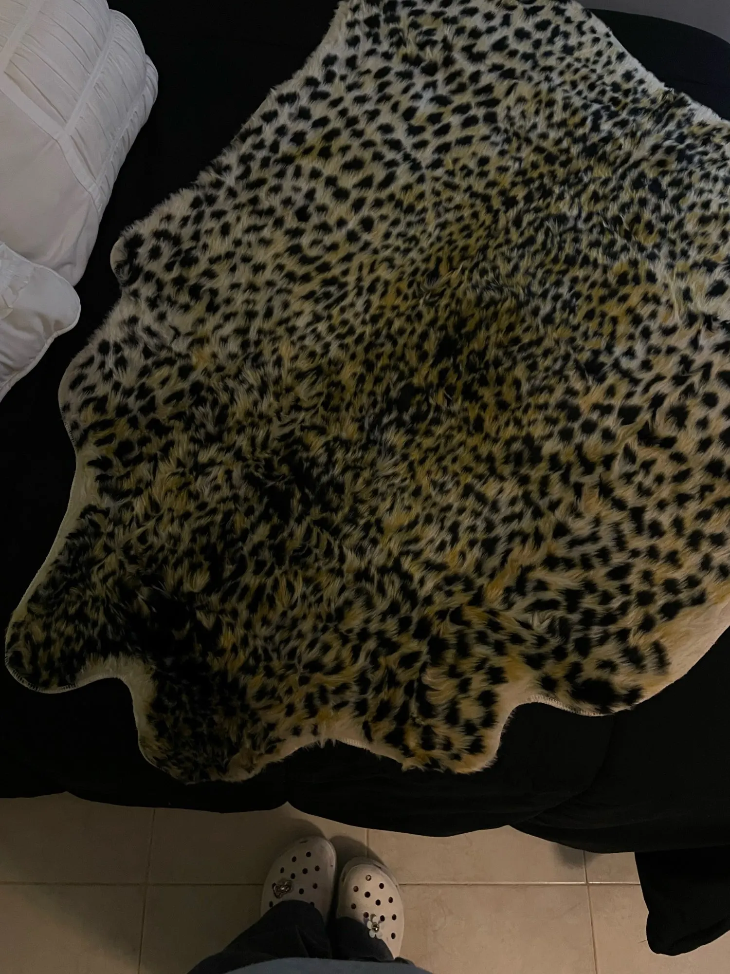 Persian Dot Anti-Slip Acrylic Rug for Stylish Homes photo review