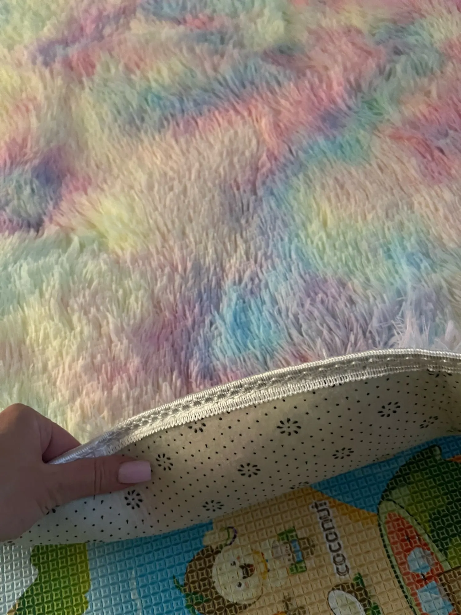 Ultra Soft Plush Round Rug Mat - Fluffy White Carpet for Living Room, Home Decor and Bedroomr, Bedroom and Kids Room photo review