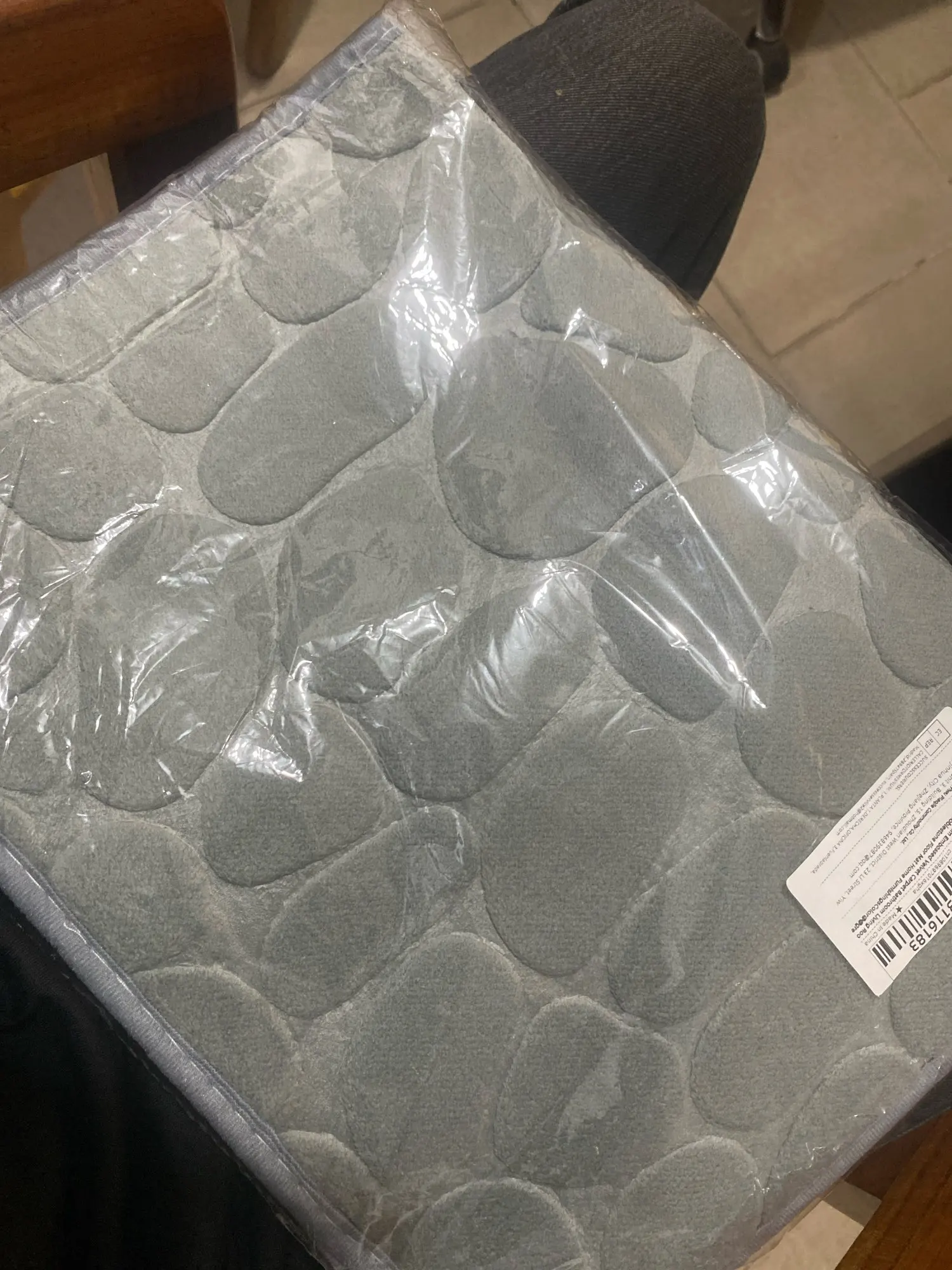 Luxurious Microfiber Pebble Mat for Stylish Home Comfort photo review