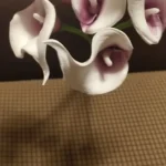 Elegant 5 PCS Calla Lily Faux Flowers for Timeless Decor photo review