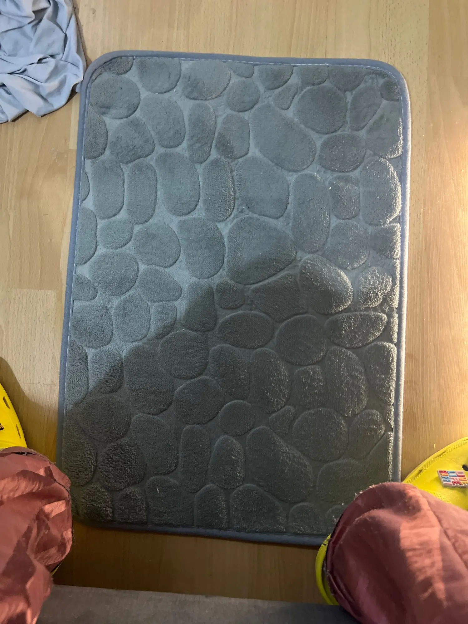 Luxurious Microfiber Pebble Mat for Stylish Home Comfort photo review