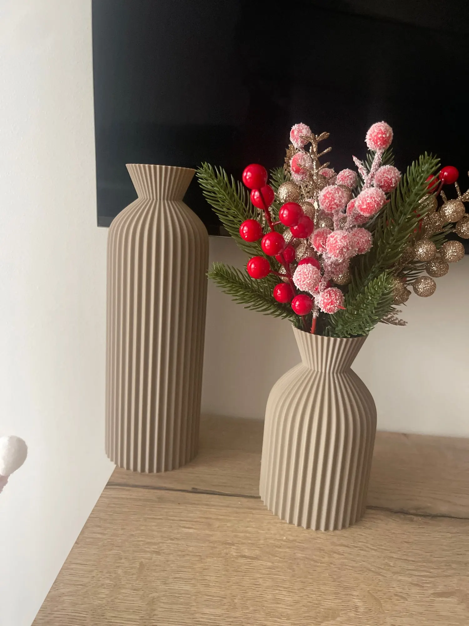 Modern Black Plastic Vase - Chic Boho Decor for Every Room photo review