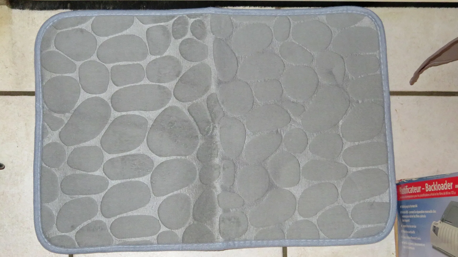 Luxurious Microfiber Pebble Mat for Stylish Home Comfort photo review