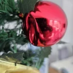 Customizable 6 ft Christmas Tree - Safety Certified & Foldable photo review