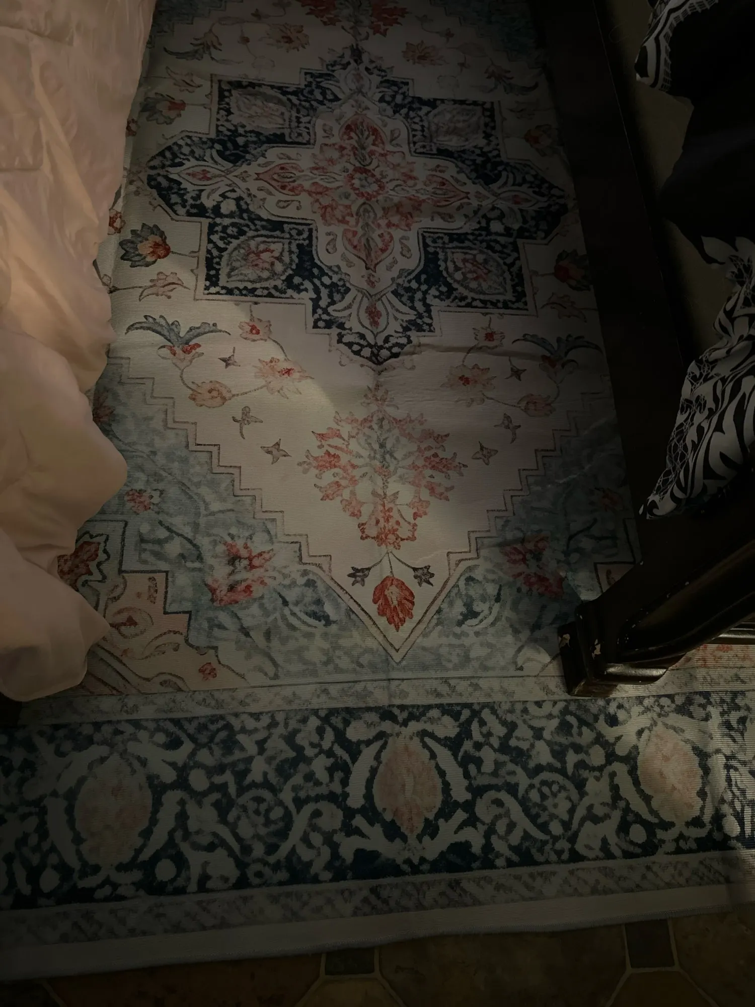 VIKAMA Custom Polyester Carpet - Durable & Easy Care Design photo review