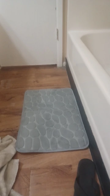 Luxurious Microfiber Pebble Mat for Stylish Home Comfort photo review