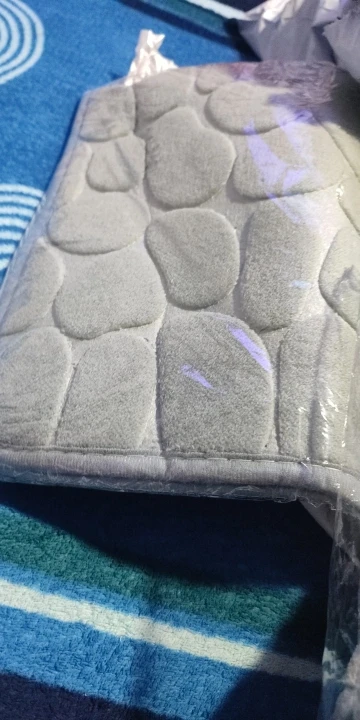 Luxurious Microfiber Pebble Mat for Stylish Home Comfort photo review