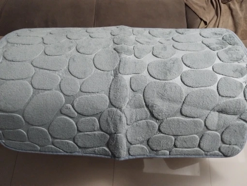 Luxurious Microfiber Pebble Mat for Stylish Home Comfort photo review