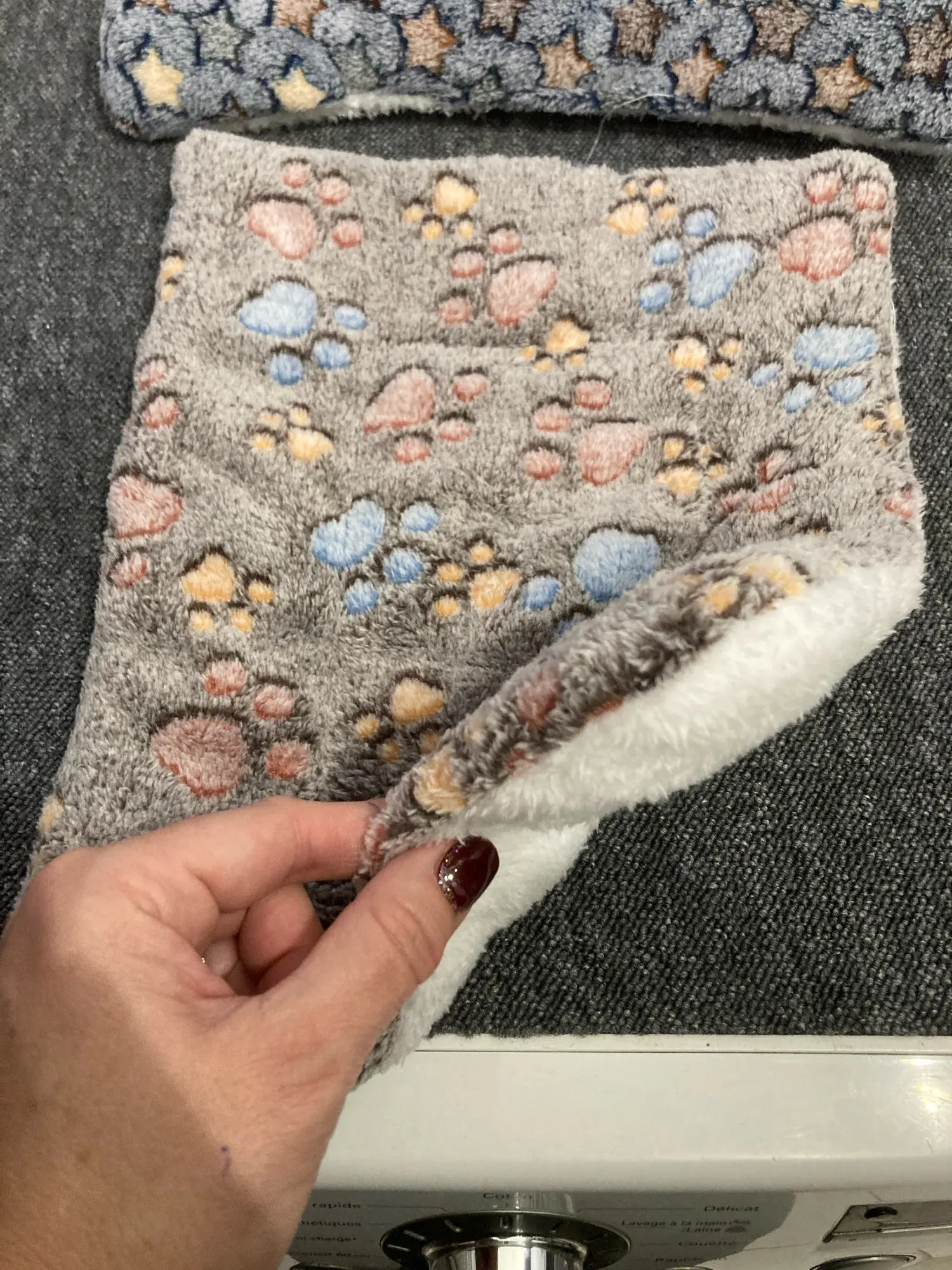 Cozy Flannel Pet Sleeping Mat for Dogs & Cats - 7 Colors Available photo review