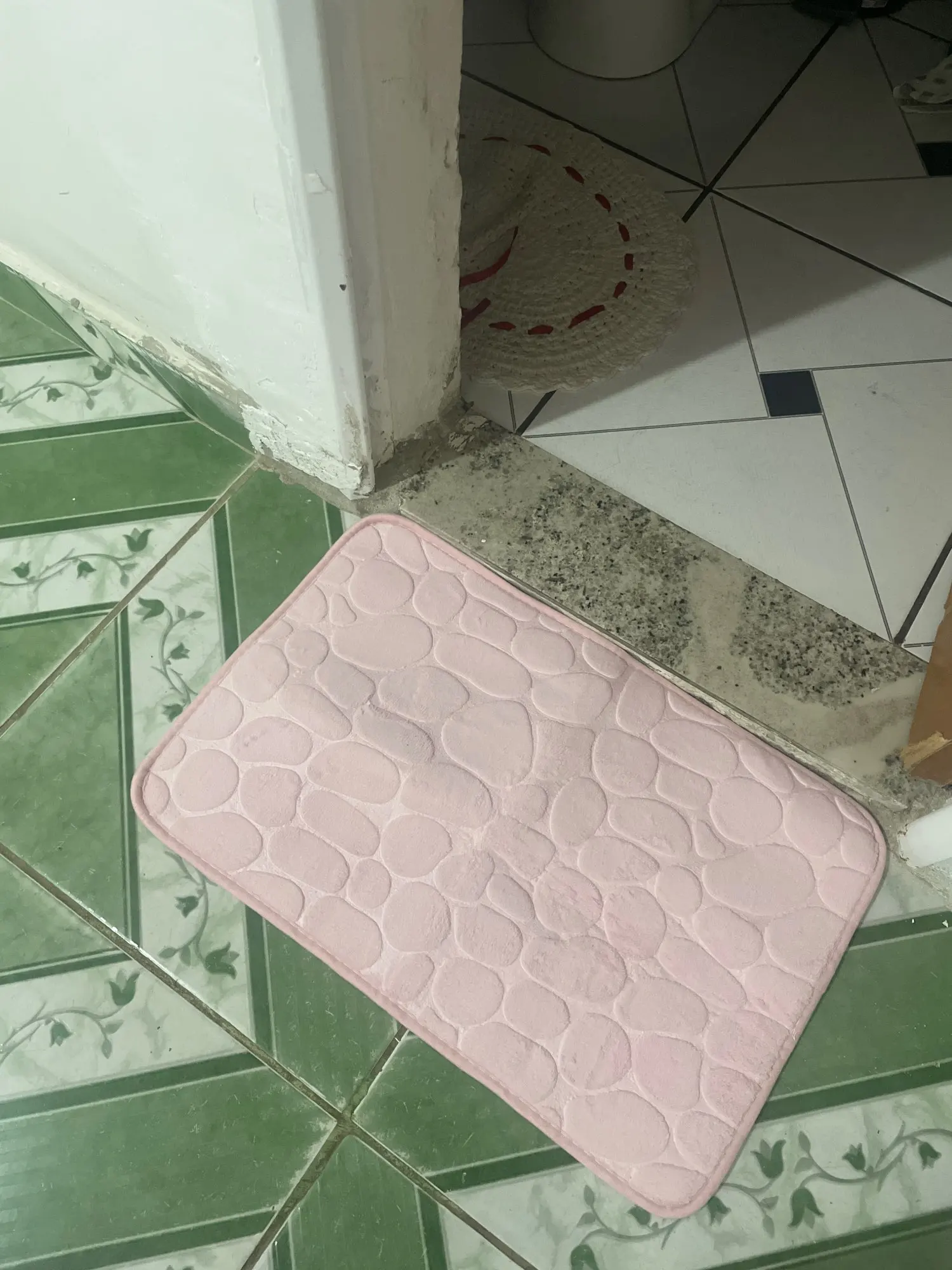 Luxurious Microfiber Pebble Mat for Stylish Home Comfort photo review