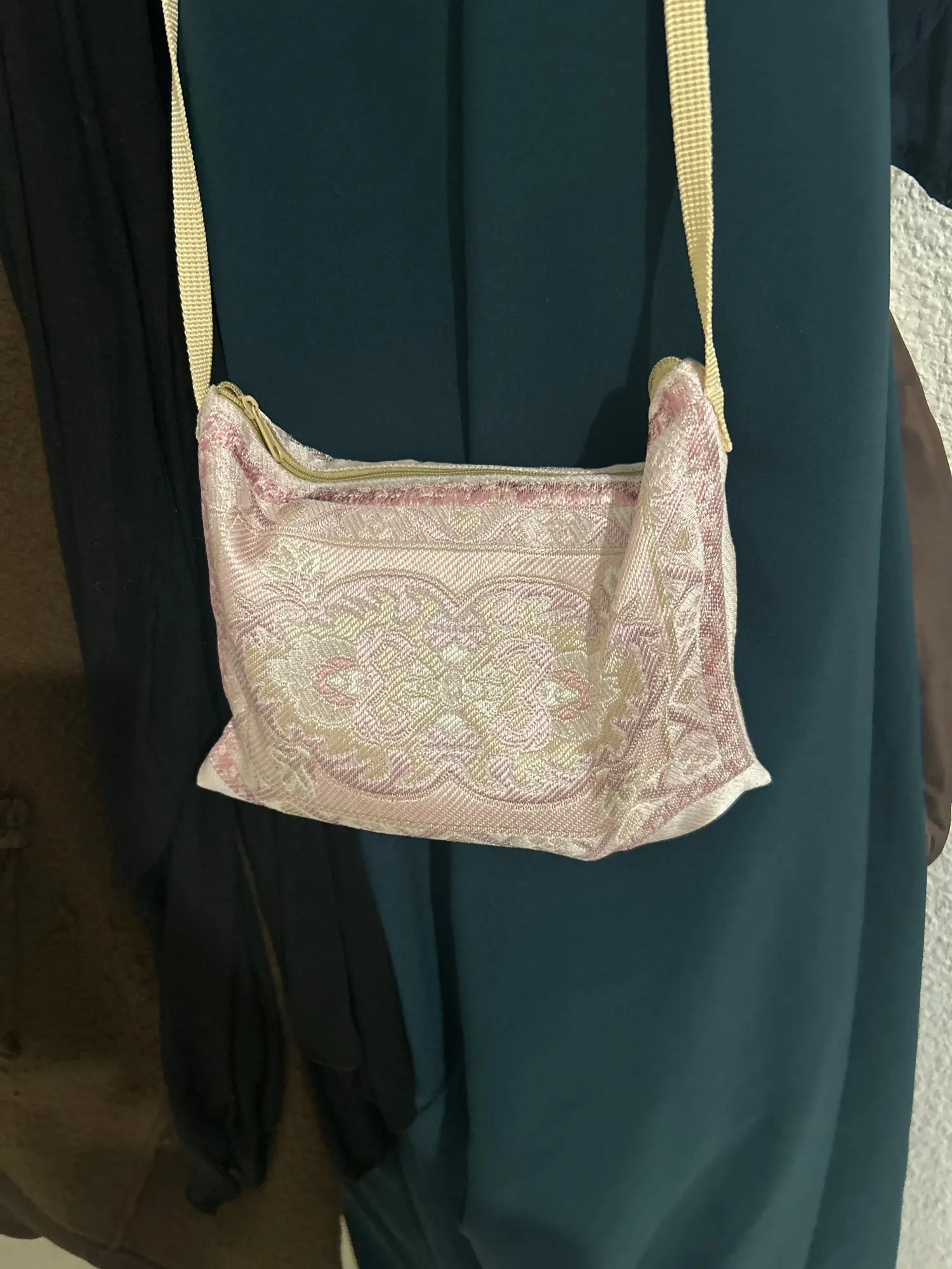 Elegant Floral Muslim Prayer Mat - Comfortable & Anti-Slip photo review