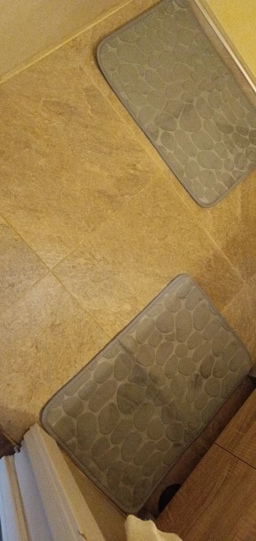 Luxurious Microfiber Pebble Mat for Stylish Home Comfort photo review