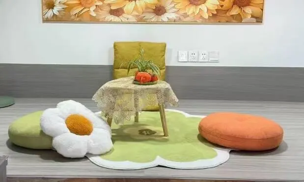 Nordic Style Living Room Decoration Plush Carpet Fluffy Soft Flower Shape Rug Simple Rugs for Bedroom Washable Bedside Floor Mat photo review